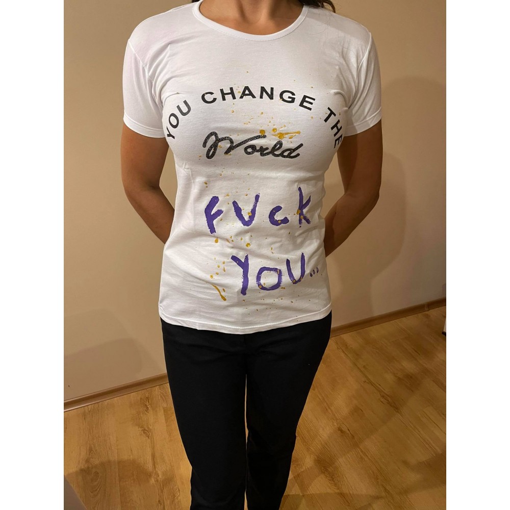 Ръчно рисувана тениска you change the world  